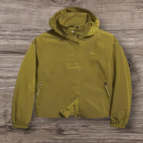 The North Face Women's M66 Utility Wind Jacket - Sulphur Moss - Picture 9 of 10